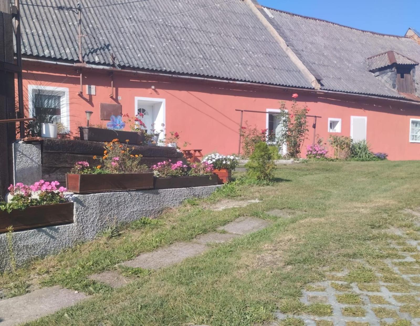 Ubytovani U Machalu Villa Leskovec Nad Moravici Exterior photo